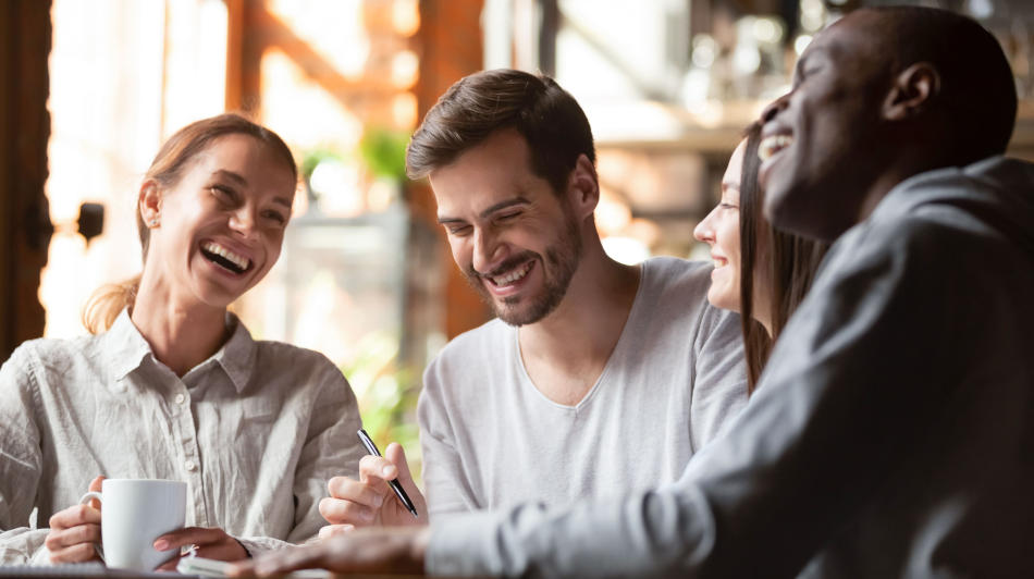 Colaboradores felizes e motivados